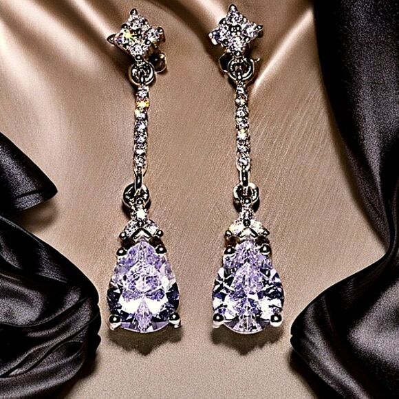 New Women's Gorgeous Clear White Diamond Dangle Earrings on 925 Sterling Silver - Picture 1 of 6